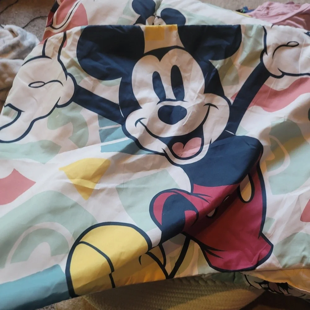 Disneycore Mickey Mouse Reversible Kids Comforter and Pillowcase Set Twin
